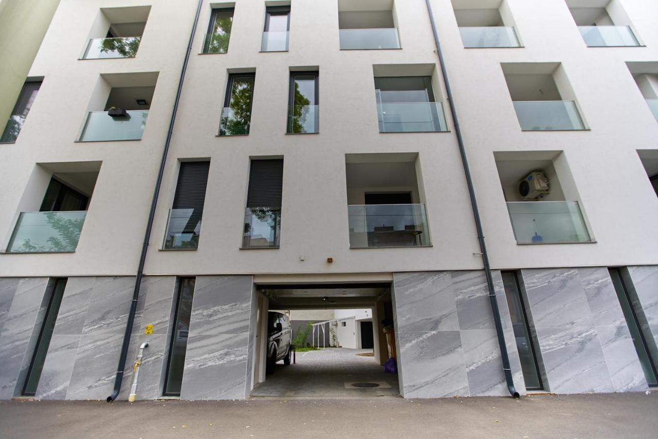 Starlight Silver Szeged - Exclusive Luaran gambar