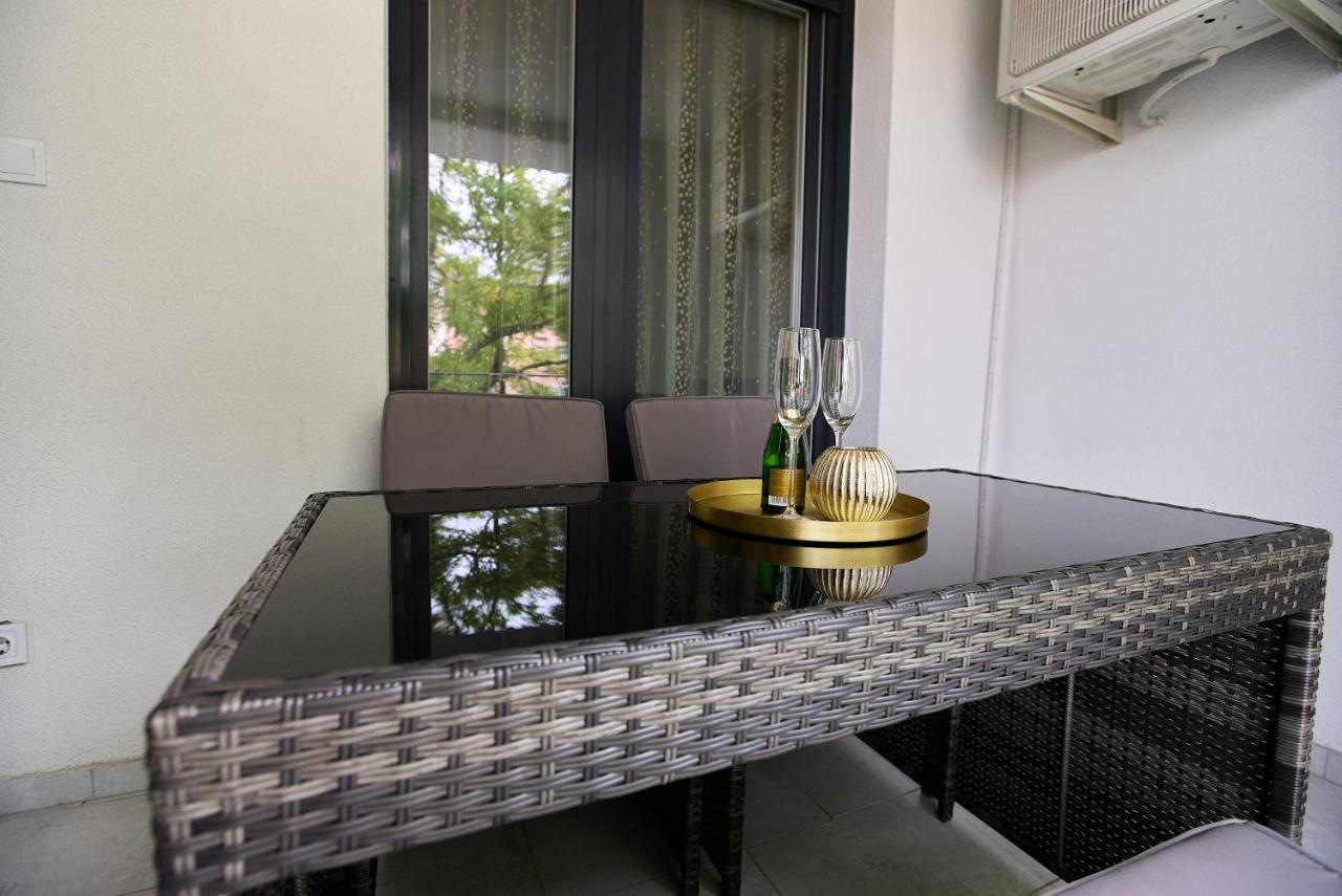 Starlight Silver Szeged - Exclusive Luaran gambar